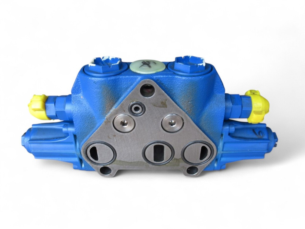 New Holland 72117763 - صمامات هيدروليكية - آلات البناء: صور 1 New Holland 72117763 - صمامات هيدروليكية - آلات البناء: صور 1