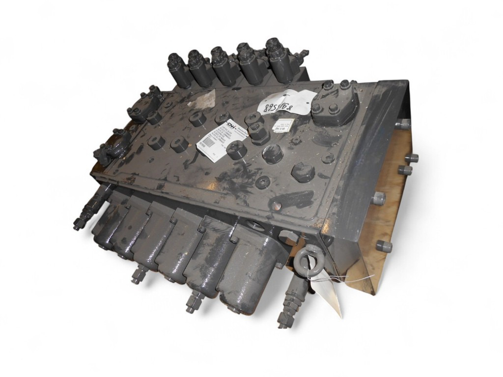 New Holland 8918568 - صمامات هيدروليكية - آلات البناء: صور 2 New Holland 8918568 - صمامات هيدروليكية - آلات البناء: صور 2