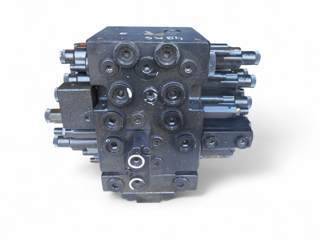 New Holland YT30V00014F4 - صمامات هيدروليكية - آلات البناء: صور 4 New Holland YT30V00014F4 - صمامات هيدروليكية - آلات البناء: صور 4