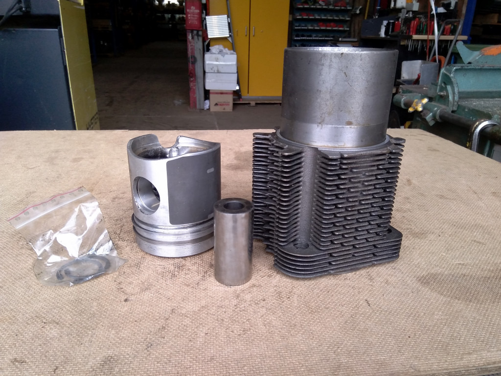 O&K 1484445 - - ديترويت/ خواتم/ البطانات - آلات البناء: صور 1 O&K 1484445 - - ديترويت/ خواتم/ البطانات - آلات البناء: صور 1