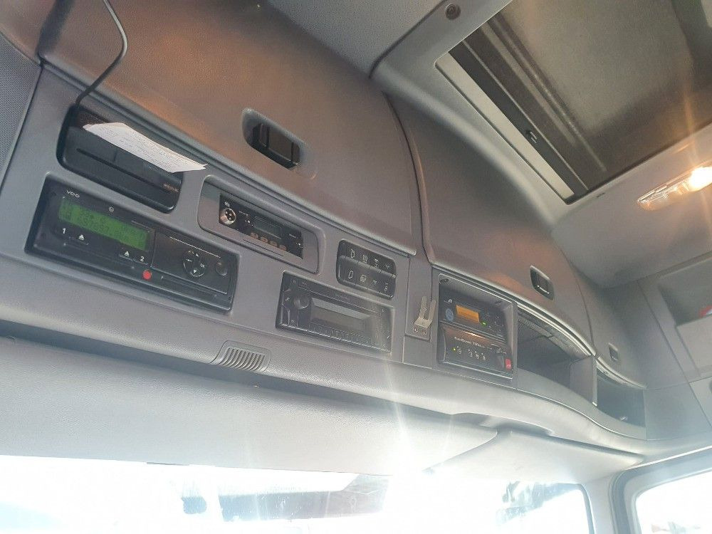 Mercedes-Benz Actros 1844 - شاحنة جرار: صور 4 Mercedes-Benz Actros 1844 - شاحنة جرار: صور 4