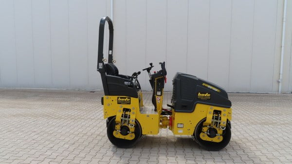 Bomag BW 80 AD-5 - مدحلة الأسفلت: صور 1 Bomag BW 80 AD-5 - مدحلة الأسفلت: صور 1