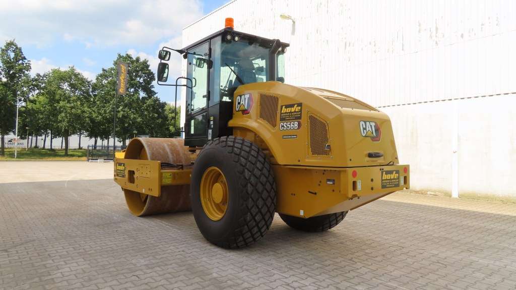 Caterpillar CS 56 B - مدماج: صور 4 Caterpillar CS 56 B - مدماج: صور 4