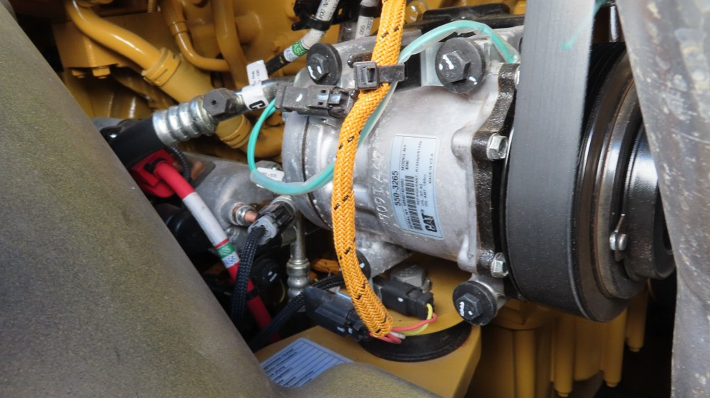 مدماج Caterpillar CS 56 B: صور 9