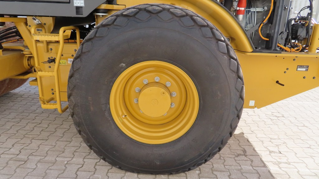 مدماج Caterpillar CS13: صور 12