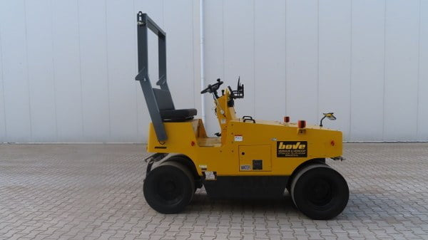 Sakai TS 160-2 - مداحل الإطارات الهوائية: صور 1 Sakai TS 160-2 - مداحل الإطارات الهوائية: صور 1
