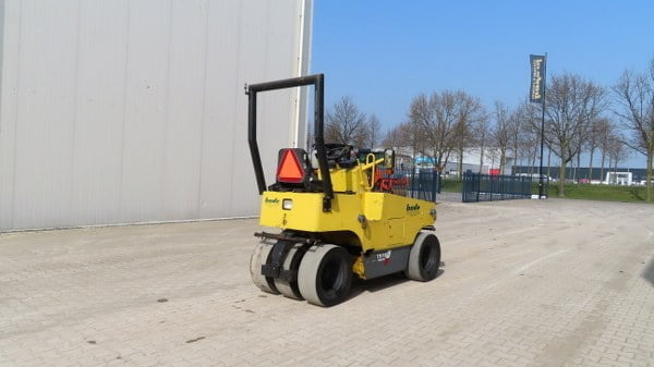 Sakai TS 160 - مداحل الإطارات الهوائية: صور 2 Sakai TS 160 - مداحل الإطارات الهوائية: صور 2