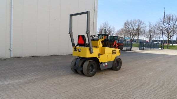 Sakai TS 160 - مداحل الإطارات الهوائية: صور 2 Sakai TS 160 - مداحل الإطارات الهوائية: صور 2