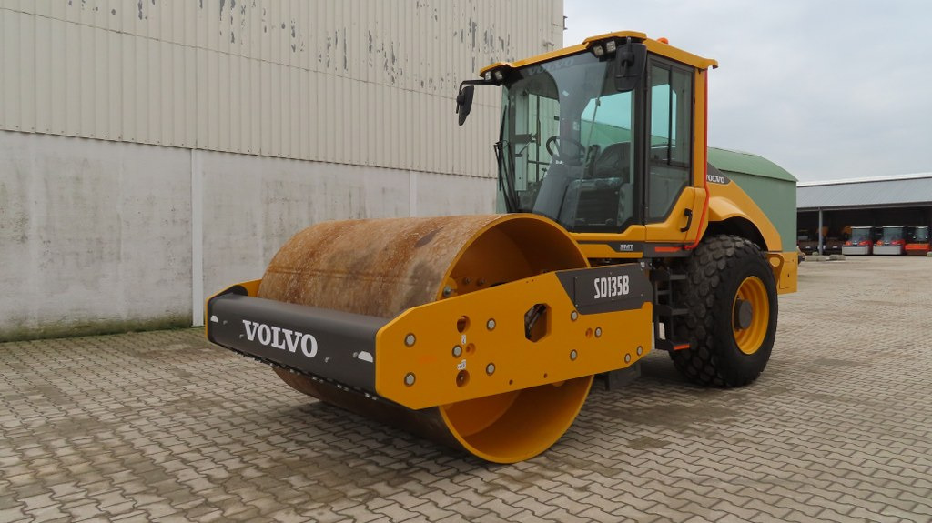 مدماج Volvo SD 135 B: صور 6