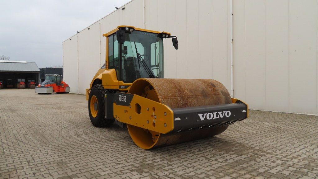 مدماج Volvo SD 135 B: صور 8