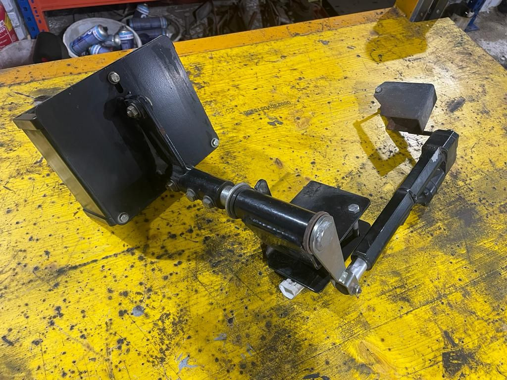 HGS Sensor / Laserauge / Laserpilot / GPS - معدات آلة حصاد: صور 1 HGS Sensor / Laserauge / Laserpilot / GPS - معدات آلة حصاد: صور 1