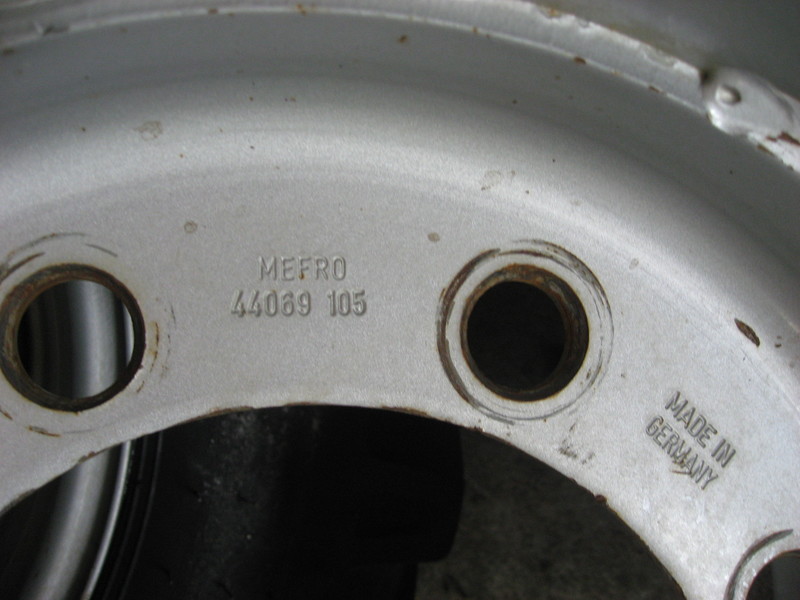 Disc 11x18" for tire size 12.0 / 75-18, Nr. 073403 for Merlo P 25.6 - الجنوط - رافعة تلسكوبية: صور 2 Disc 11x18" for tire size 12.0 / 75-18, Nr. 073403 for Merlo P 25.6 - الجنوط - رافعة تلسكوبية: صور 2