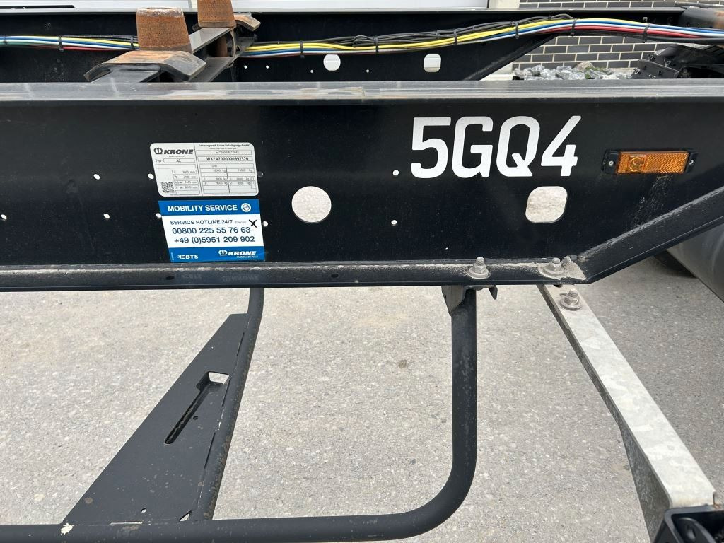 Krone 2 Achswechselfahrgestell, Typ: AZW 18 eL3B9 - شاحنات الحاويات/ جسم علوي قابل للتغيير مقطورة: صور 2 Krone 2 Achswechselfahrgestell, Typ: AZW 18 eL3B9 - شاحنات الحاويات/ جسم علوي قابل للتغيير مقطورة: صور 2