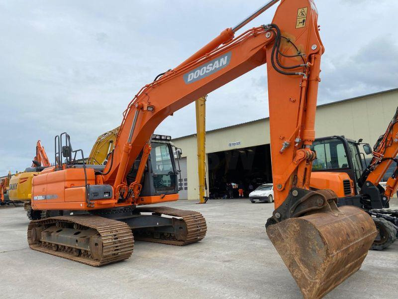 Doosan DX 225 LC - حفارات زحافة: صور 1 Doosan DX 225 LC - حفارات زحافة: صور 1