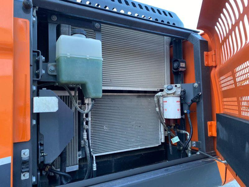 Doosan DX 225 LC - حفارات زحافة: صور 4 Doosan DX 225 LC - حفارات زحافة: صور 4