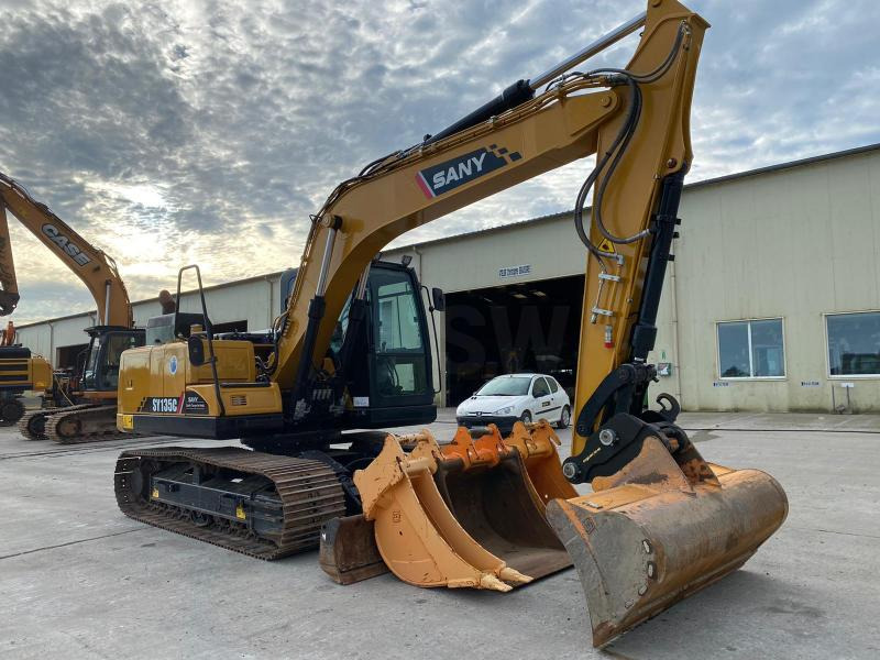 Sany SY 135 - حفارات زحافة: صور 3 Sany SY 135 - حفارات زحافة: صور 3