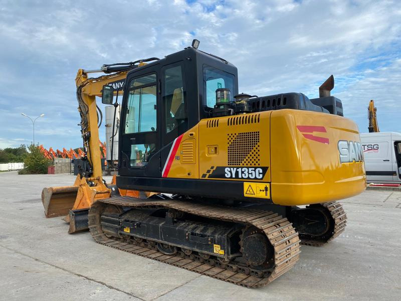 Sany SY135C - حفارات زحافة: صور 2 Sany SY135C - حفارات زحافة: صور 2