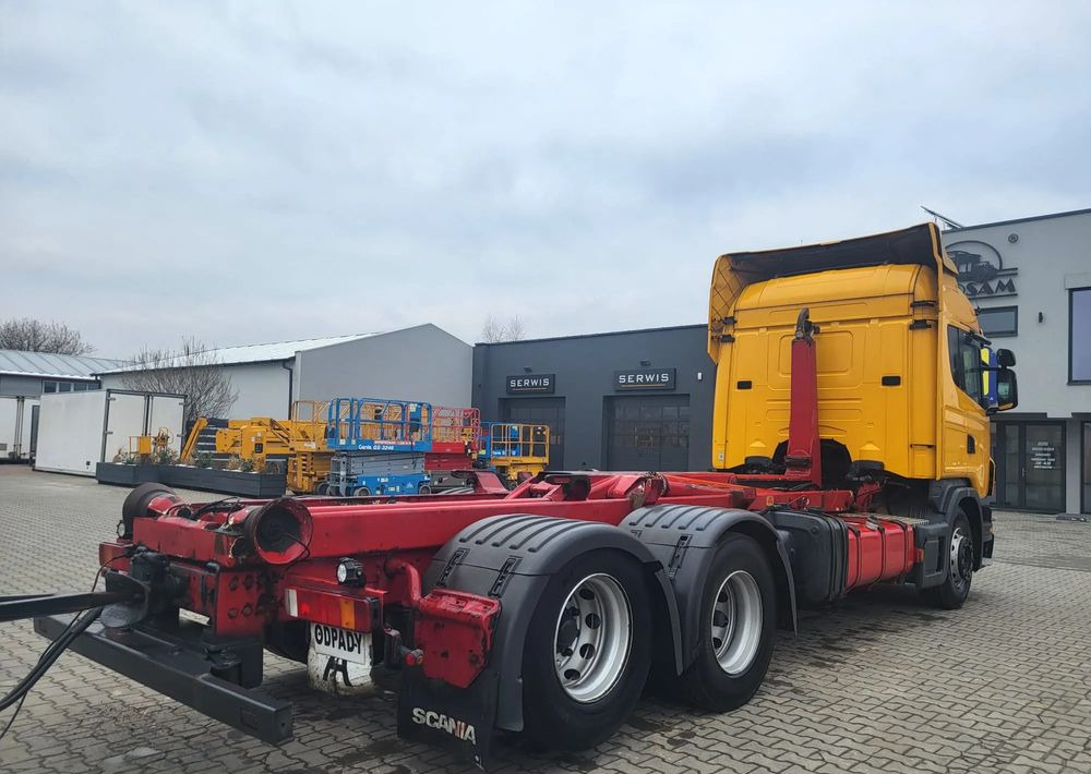 Scania Scania B6X2 - شاحنة ذات الخطاف: صور 4 Scania Scania B6X2 - شاحنة ذات الخطاف: صور 4