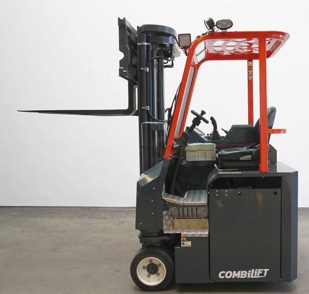 Combilift CBE3000 - شاحنة المناولة رباعية الاتجاهات: صور 4 Combilift CBE3000 - شاحنة المناولة رباعية الاتجاهات: صور 4