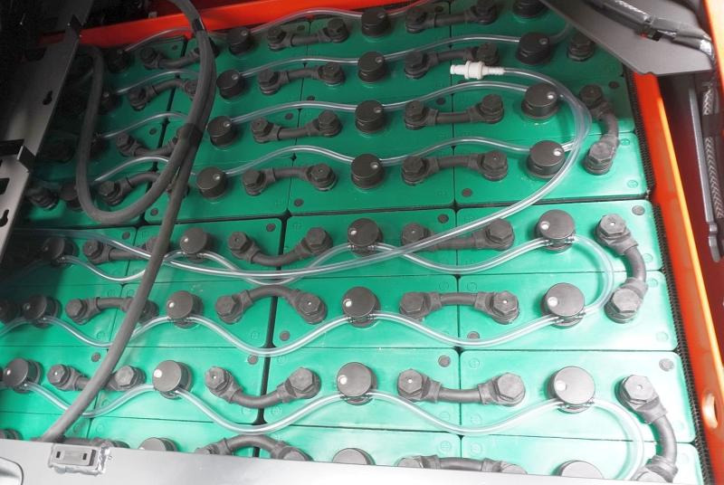 Linde E 30 1252 - رافعة شوكية كهربائية: صور 5 Linde E 30 1252 - رافعة شوكية كهربائية: صور 5