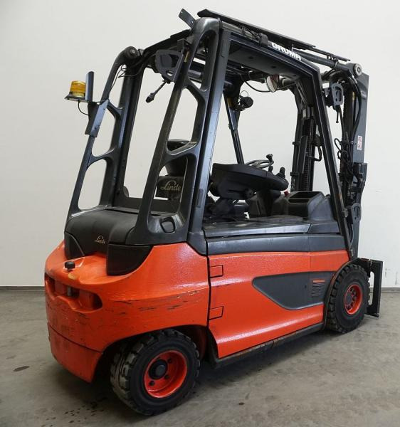Linde E 30 387 - رافعة شوكية كهربائية: صور 2 Linde E 30 387 - رافعة شوكية كهربائية: صور 2