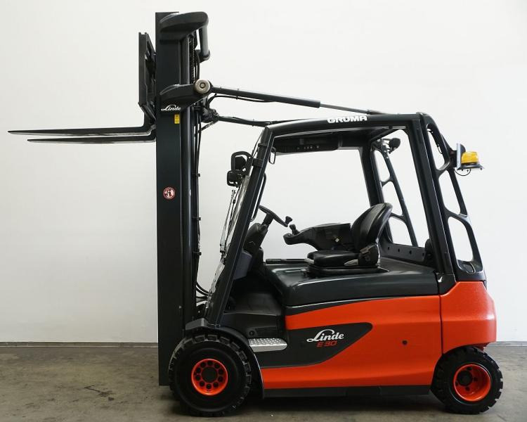 Linde E 30 L 387 - رافعة شوكية كهربائية: صور 4 Linde E 30 L 387 - رافعة شوكية كهربائية: صور 4