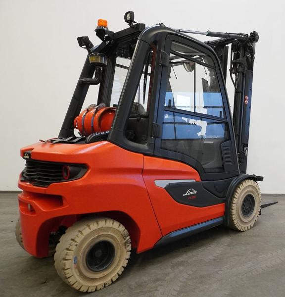 Linde H 35 T 1202-01 - رافعة شوكية تعمل بالغاز: صور 3 Linde H 35 T 1202-01 - رافعة شوكية تعمل بالغاز: صور 3