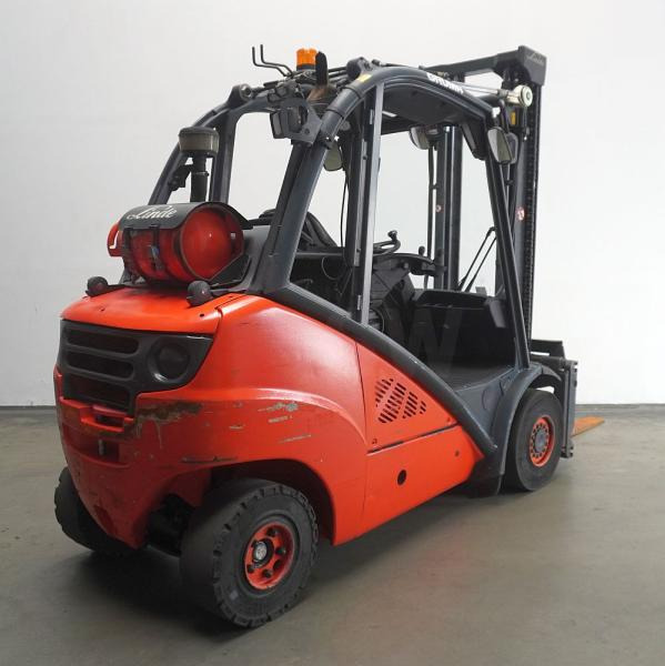 Linde H 35 T 393 - رافعة شوكية تعمل بالغاز: صور 2 Linde H 35 T 393 - رافعة شوكية تعمل بالغاز: صور 2