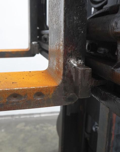 Linde H 35 T 393 - رافعة شوكية تعمل بالغاز: صور 5 Linde H 35 T 393 - رافعة شوكية تعمل بالغاز: صور 5