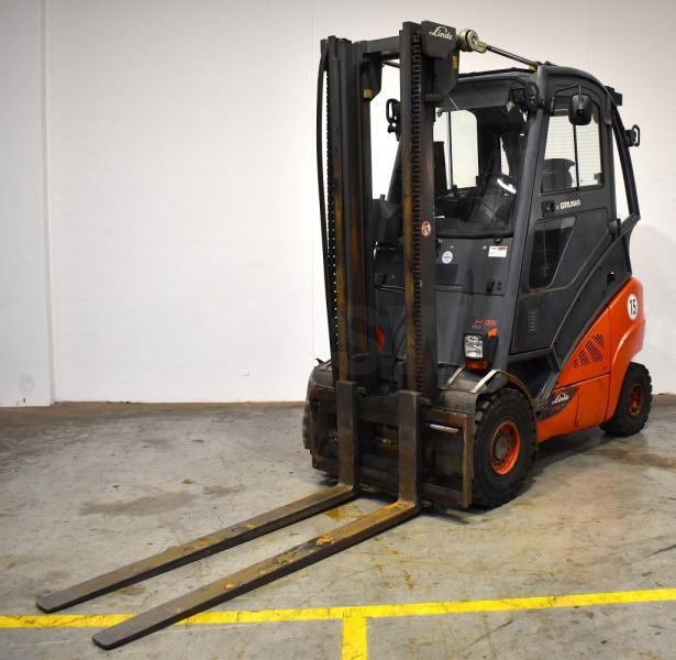 Linde H 35 T EVO 393-02 - رافعة شوكية تعمل بالغاز: صور 1 Linde H 35 T EVO 393-02 - رافعة شوكية تعمل بالغاز: صور 1