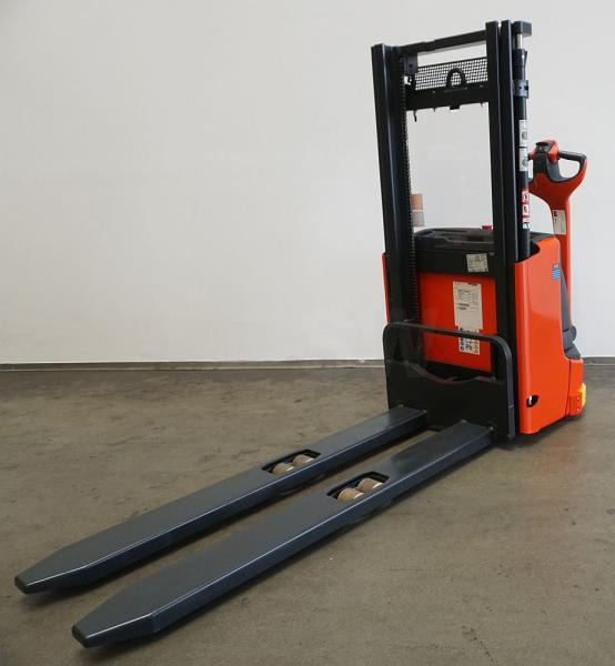Linde L 12 1172-01 - معدات تكديس: صور 2 Linde L 12 1172-01 - معدات تكديس: صور 2