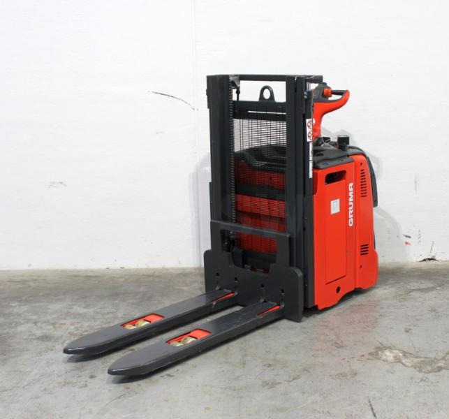 Linde L 12 AP 133 - معدات تكديس: صور 3 Linde L 12 AP 133 - معدات تكديس: صور 3