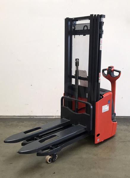 Linde L 12 i 1172 - معدات تكديس: صور 2 Linde L 12 i 1172 - معدات تكديس: صور 2