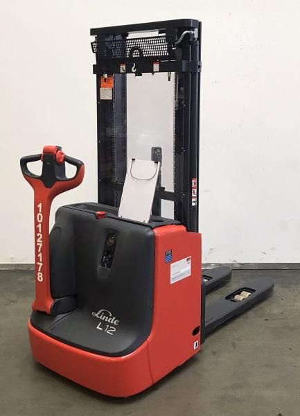 Linde L 12 i 1172 - معدات تكديس: صور 1 Linde L 12 i 1172 - معدات تكديس: صور 1
