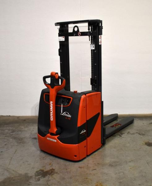 Linde L 14 i 1173 - معدات تكديس: صور 1 Linde L 14 i 1173 - معدات تكديس: صور 1