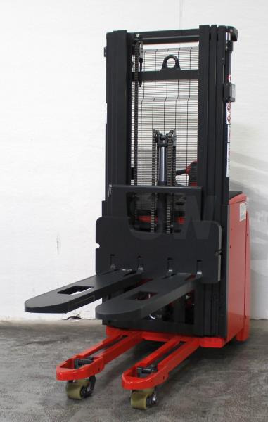 Linde L 20 i 1173 - معدات تكديس: صور 2 Linde L 20 i 1173 - معدات تكديس: صور 2