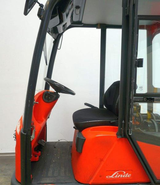 Linde P 60 Z 126 - جرار السحب الكهربائي: صور 3 Linde P 60 Z 126 - جرار السحب الكهربائي: صور 3