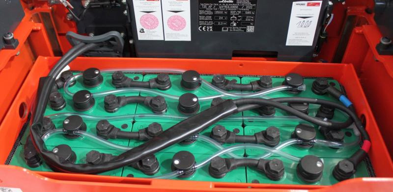 Linde T 25 AP N 1153-02 - معدات الرفع منخفض المستوى: صور 4 Linde T 25 AP N 1153-02 - معدات الرفع منخفض المستوى: صور 4