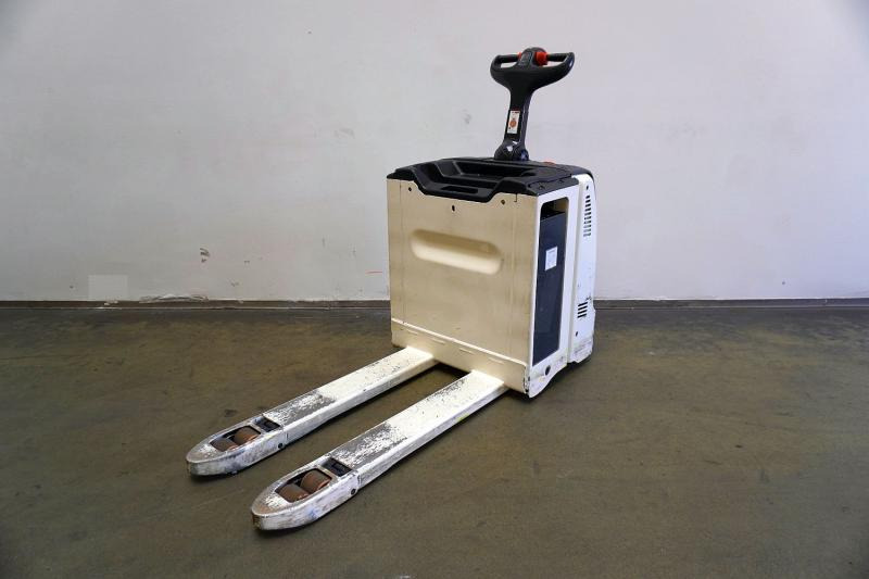Linde T 30 131 - معدات الرفع منخفض المستوى: صور 2 Linde T 30 131 - معدات الرفع منخفض المستوى: صور 2