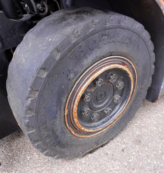 Toyota 7FBMF25 - رافعة شوكية كهربائية: صور 5 Toyota 7FBMF25 - رافعة شوكية كهربائية: صور 5