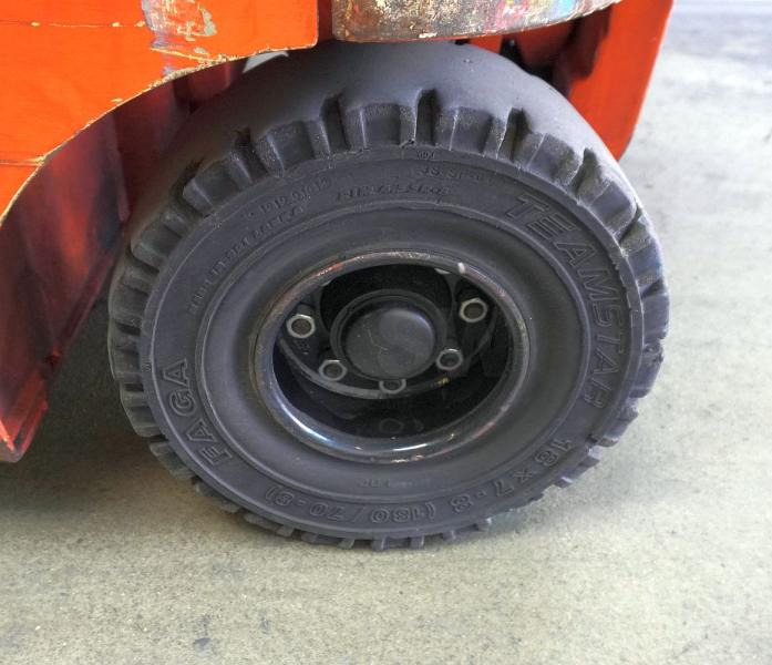 Toyota 8FBMT25 - رافعة شوكية كهربائية: صور 5 Toyota 8FBMT25 - رافعة شوكية كهربائية: صور 5