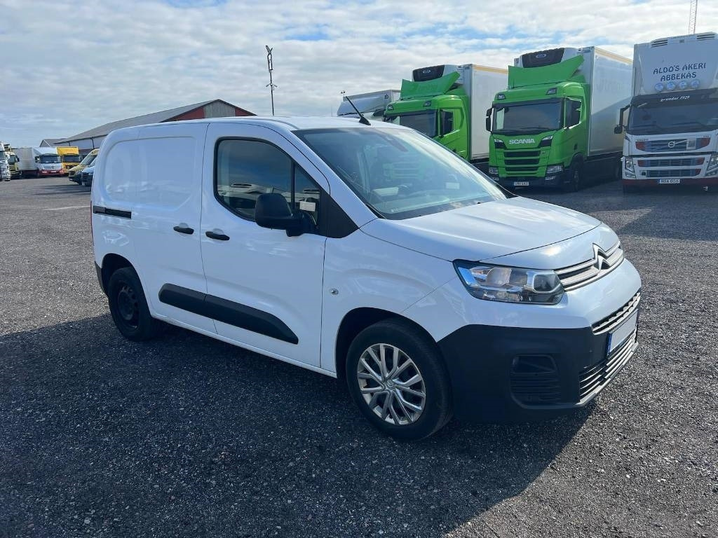 Citroën Berlingo serie 9957 - فان المدمجة: صور 1 Citroën Berlingo serie 9957 - فان المدمجة: صور 1