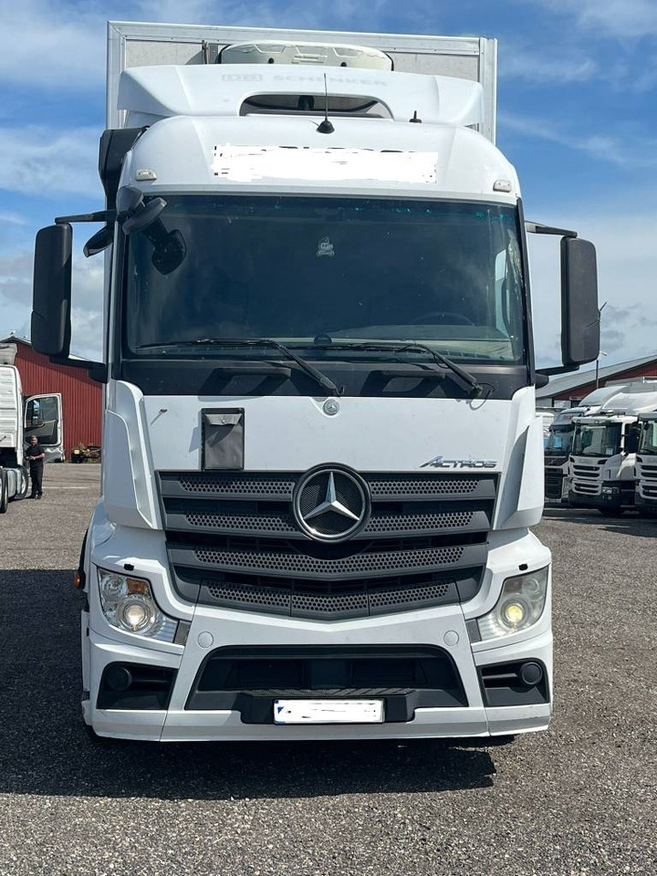 Mercedes-Benz MERCEDES-BENZ 963-0-C serie nr 9823 - بصندوق مغلق شاحنة: صور 2 Mercedes-Benz MERCEDES-BENZ 963-0-C serie nr 9823 - بصندوق مغلق شاحنة: صور 2