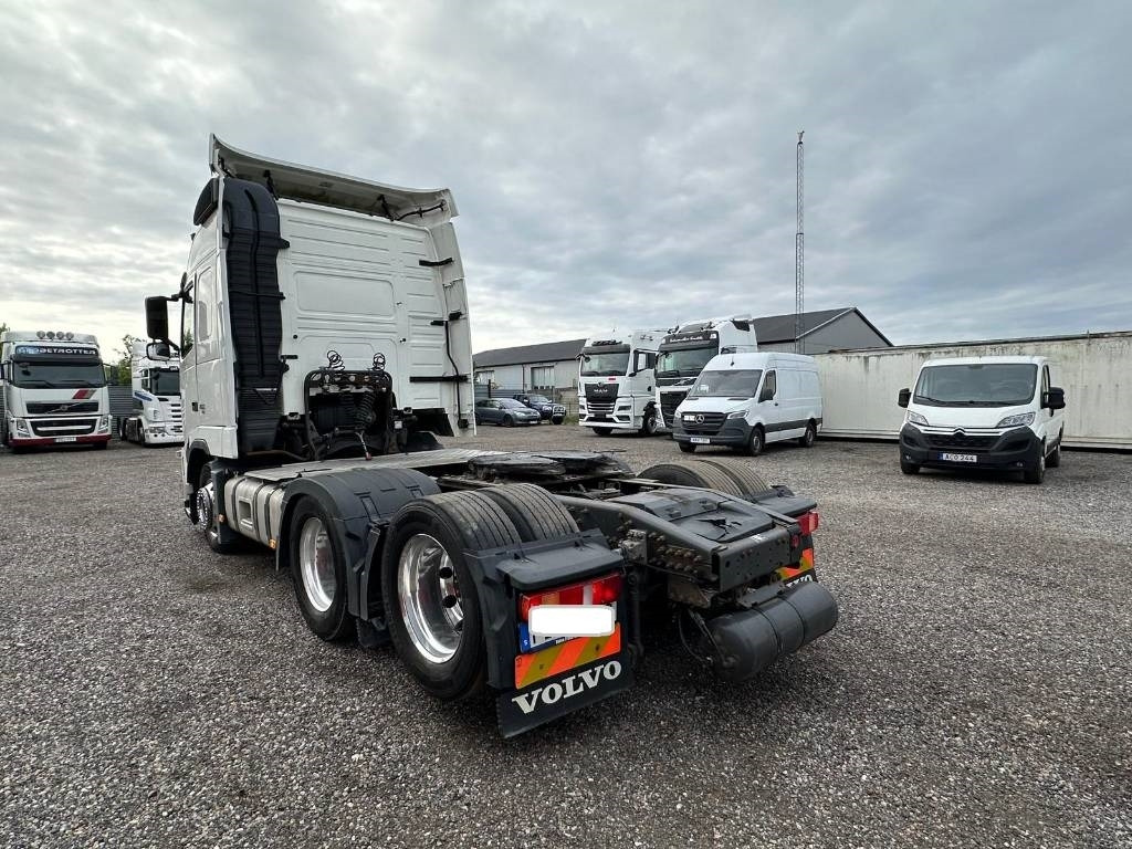 Volvo FH 6*2 serie 1178 - شاحنة جرار: صور 4 Volvo FH 6*2 serie 1178 - شاحنة جرار: صور 4