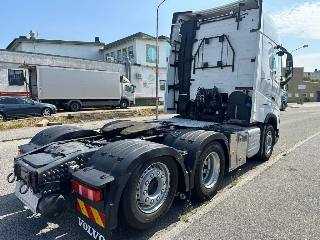Volvo FH 62 TT serie nr 2251 - شاحنة جرار: صور 2 Volvo FH 62 TT serie nr 2251 - شاحنة جرار: صور 2