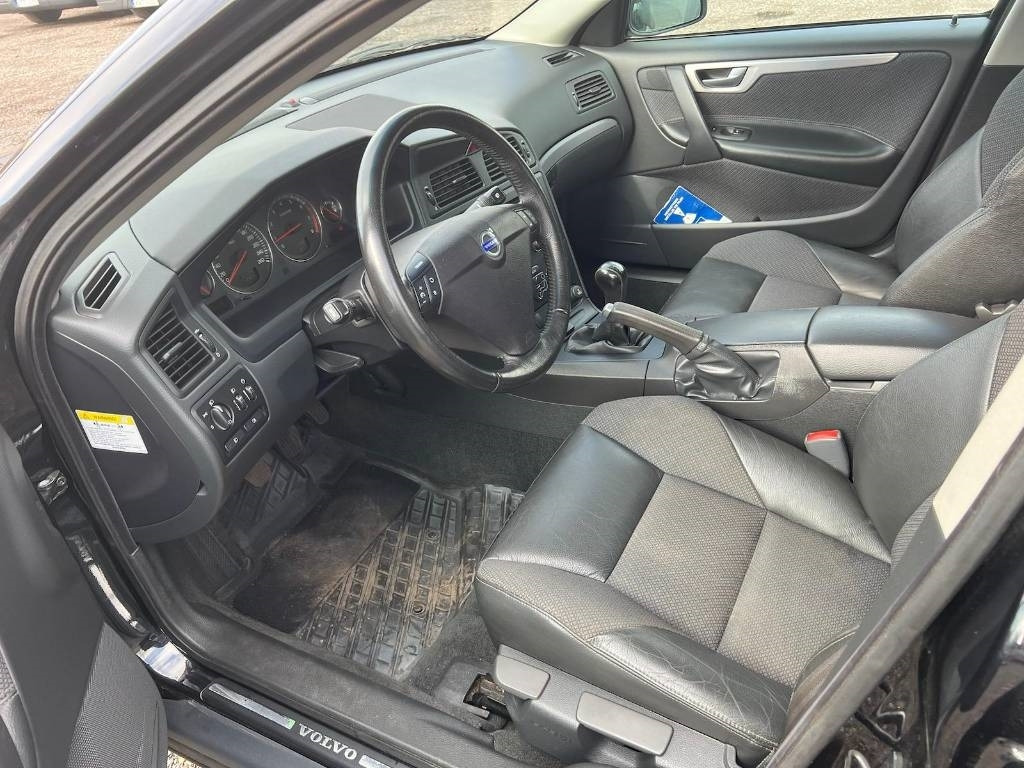 Volvo R + S60 serie 4044 - سيارة: صور 5 Volvo R + S60 serie 4044 - سيارة: صور 5