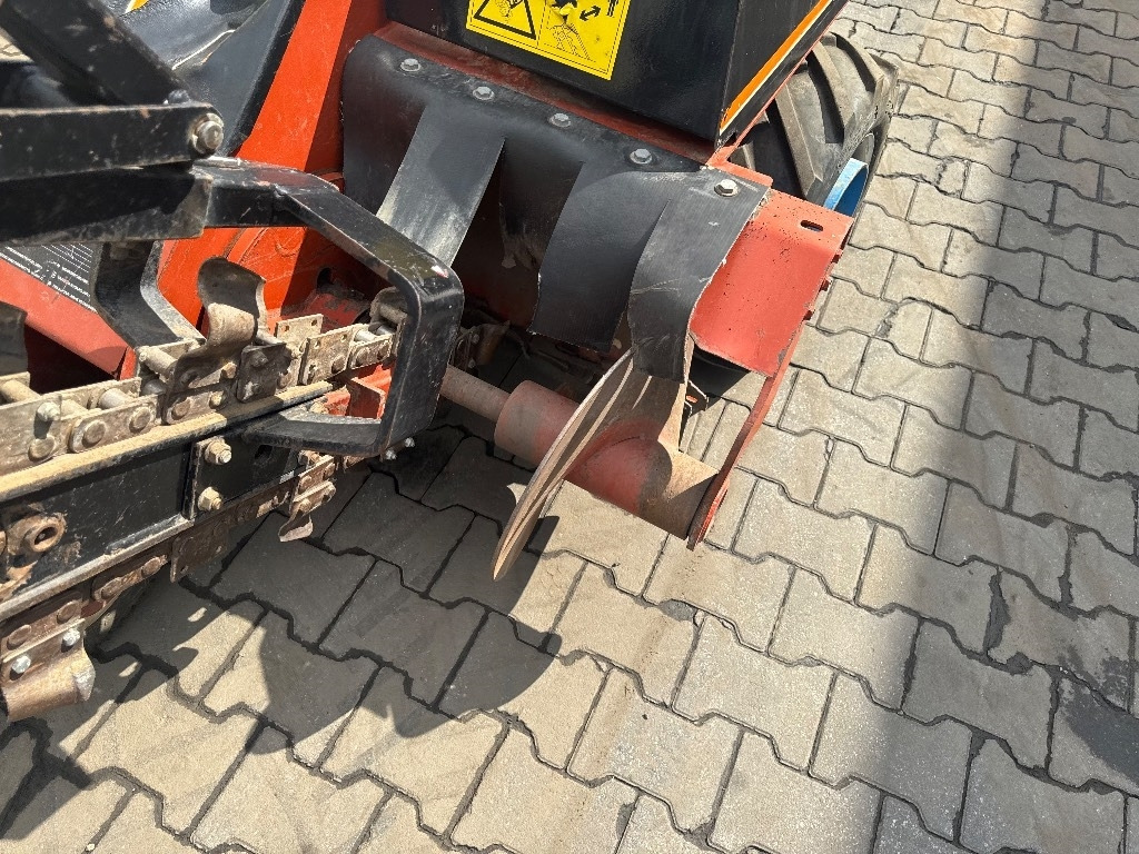 Ditch Witch 1820 - خندقکن: صور 5 Ditch Witch 1820 - خندقکن: صور 5