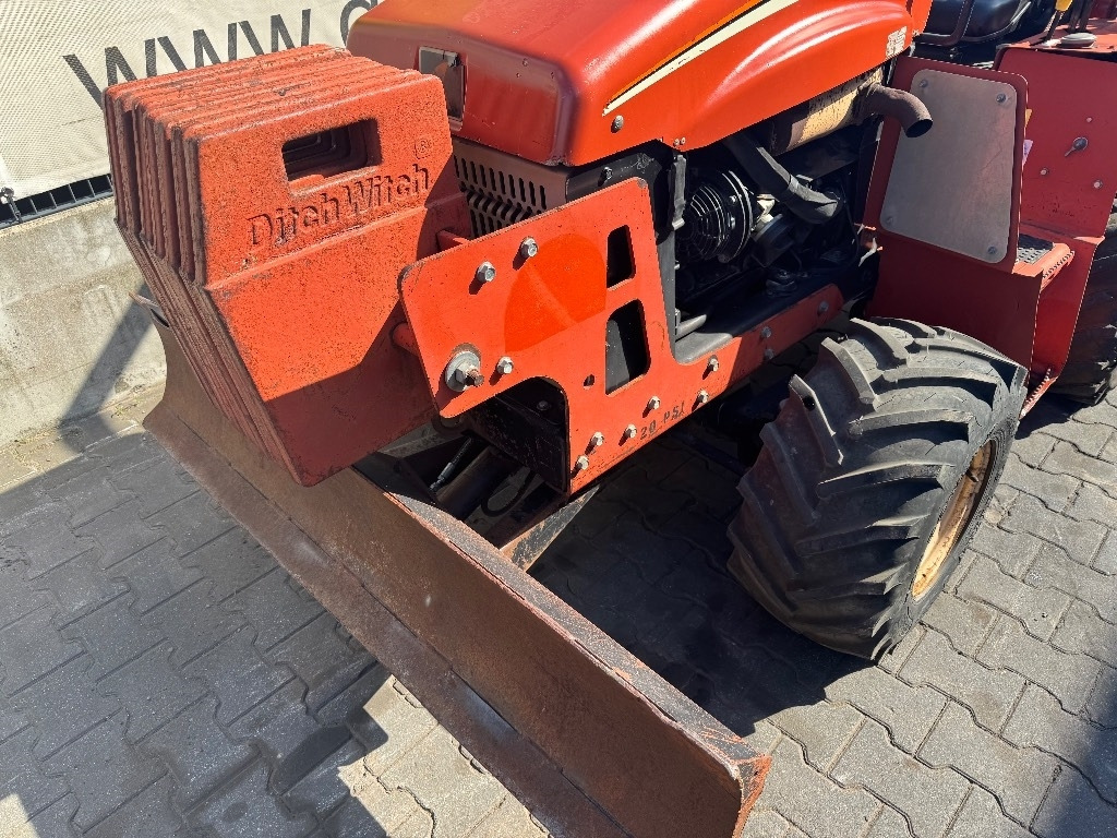 Ditch Witch RT 40 - خندقکن: صور 3 Ditch Witch RT 40 - خندقکن: صور 3
