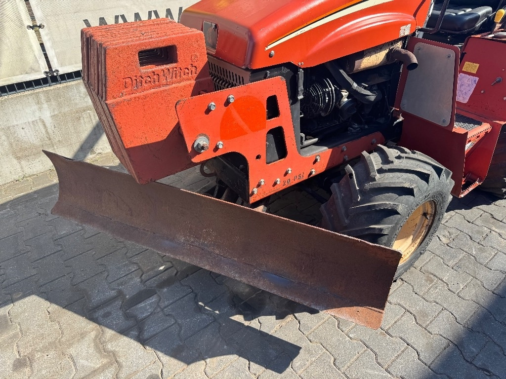 Ditch Witch RT 40 - خندقکن: صور 4 Ditch Witch RT 40 - خندقکن: صور 4