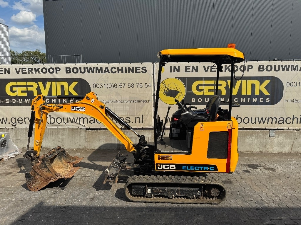 JCB 19 C-1E - حفارة مصغرة: صور 1 JCB 19 C-1E - حفارة مصغرة: صور 1